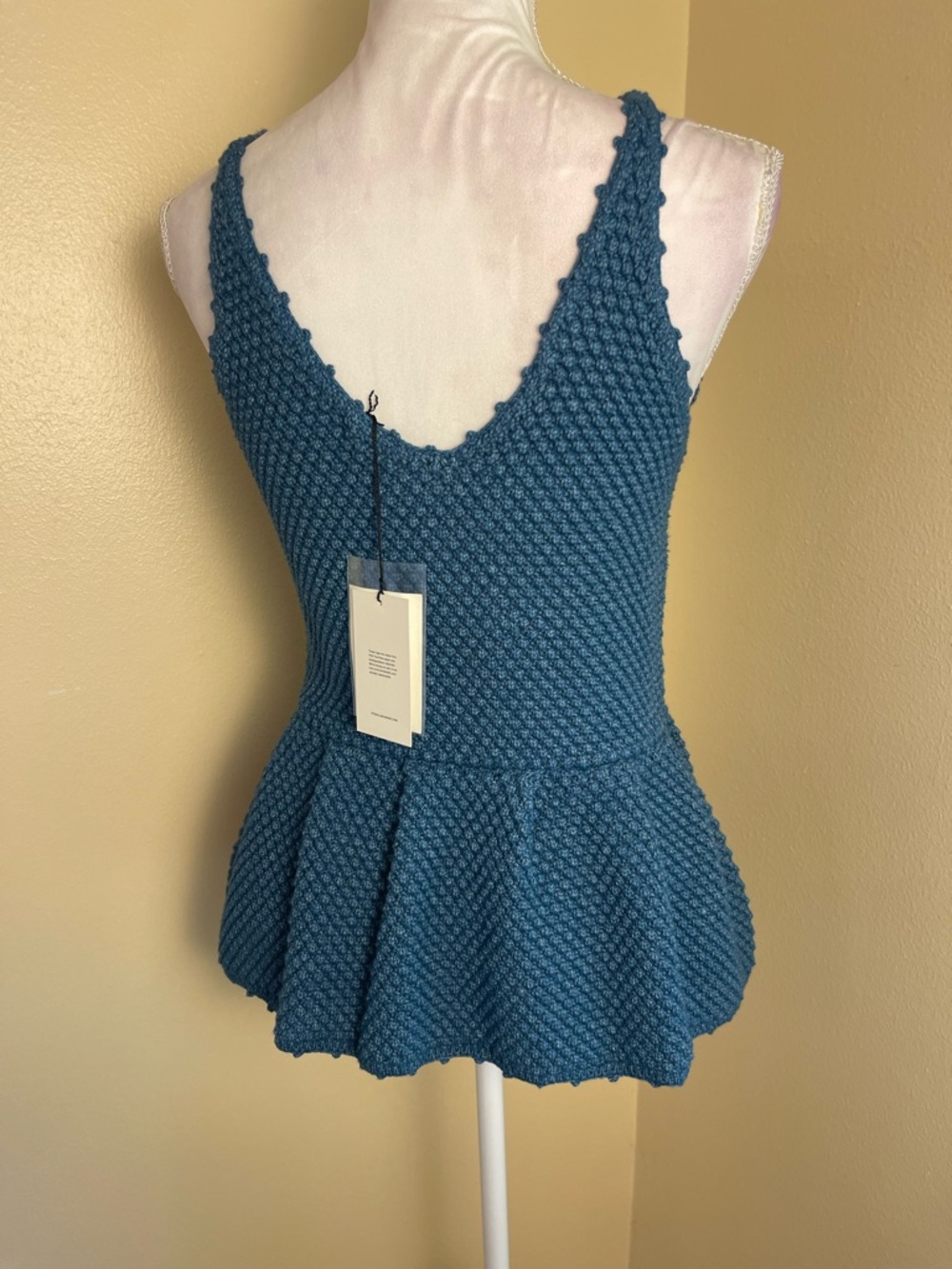 7 For All Mankind Blue Crochet Knit Peplum Top Tank Boho V Neck Coastal Chic M - Picture 12 of 15